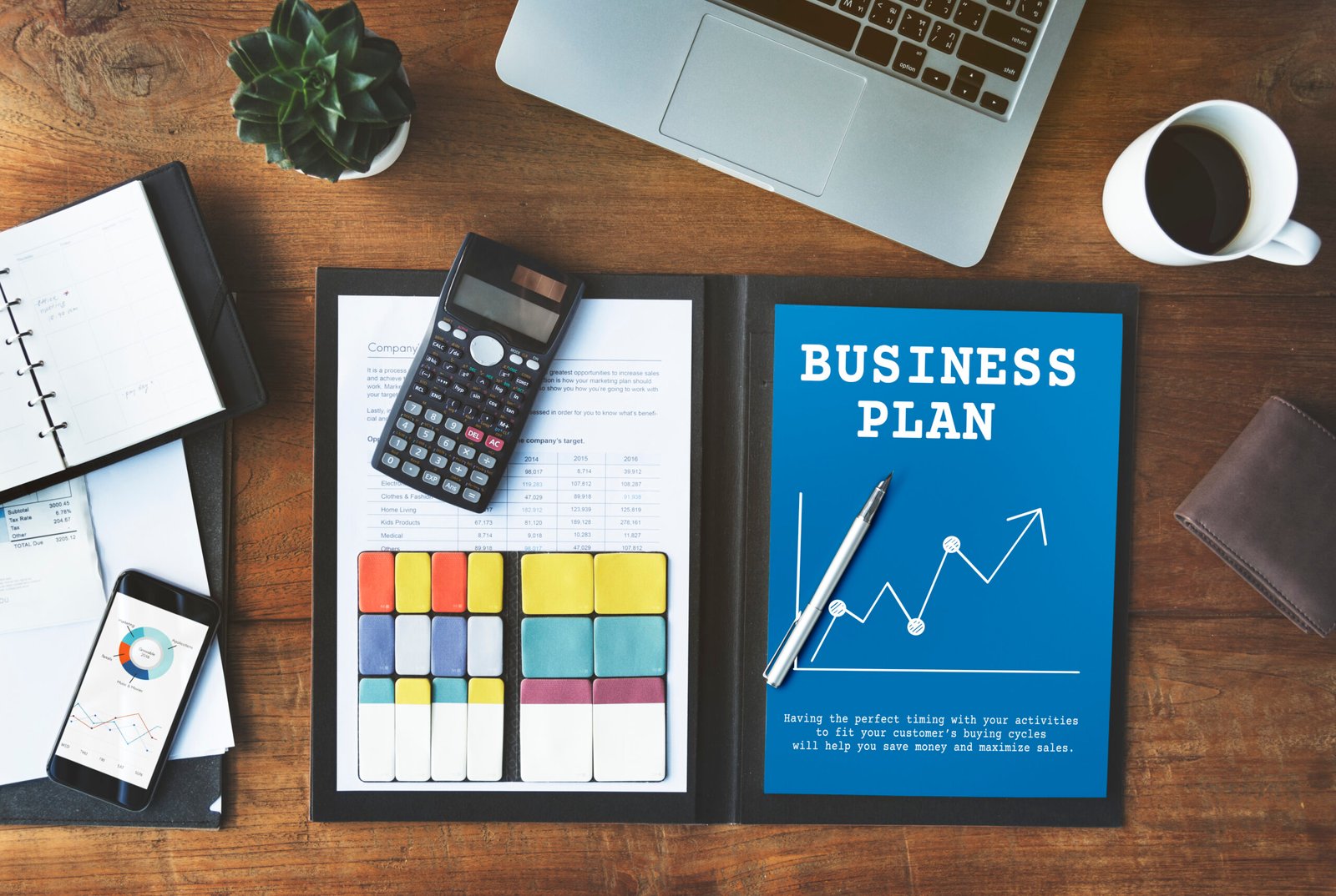 You are currently viewing Business Plan Templates vs. Custom Plans: Which Is Right for You?