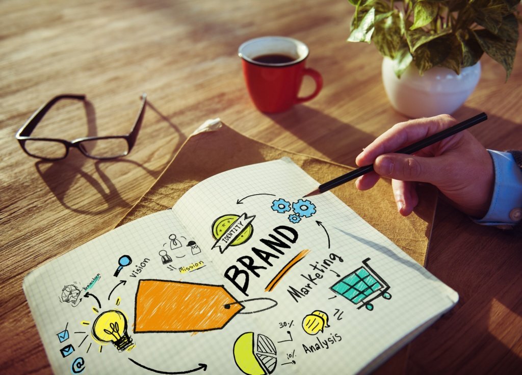 Read more about the article Personalized Branding: The Key to Building Strong Customer Loyalty in Florida